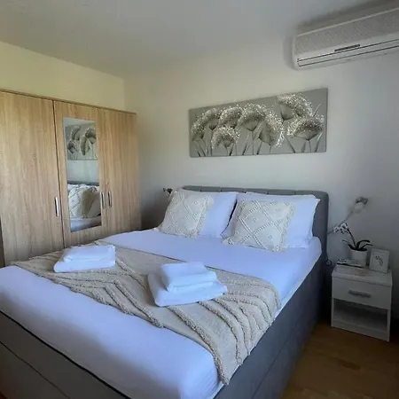Apartament With Parking Space Seline, Paklenica - 21261 *
